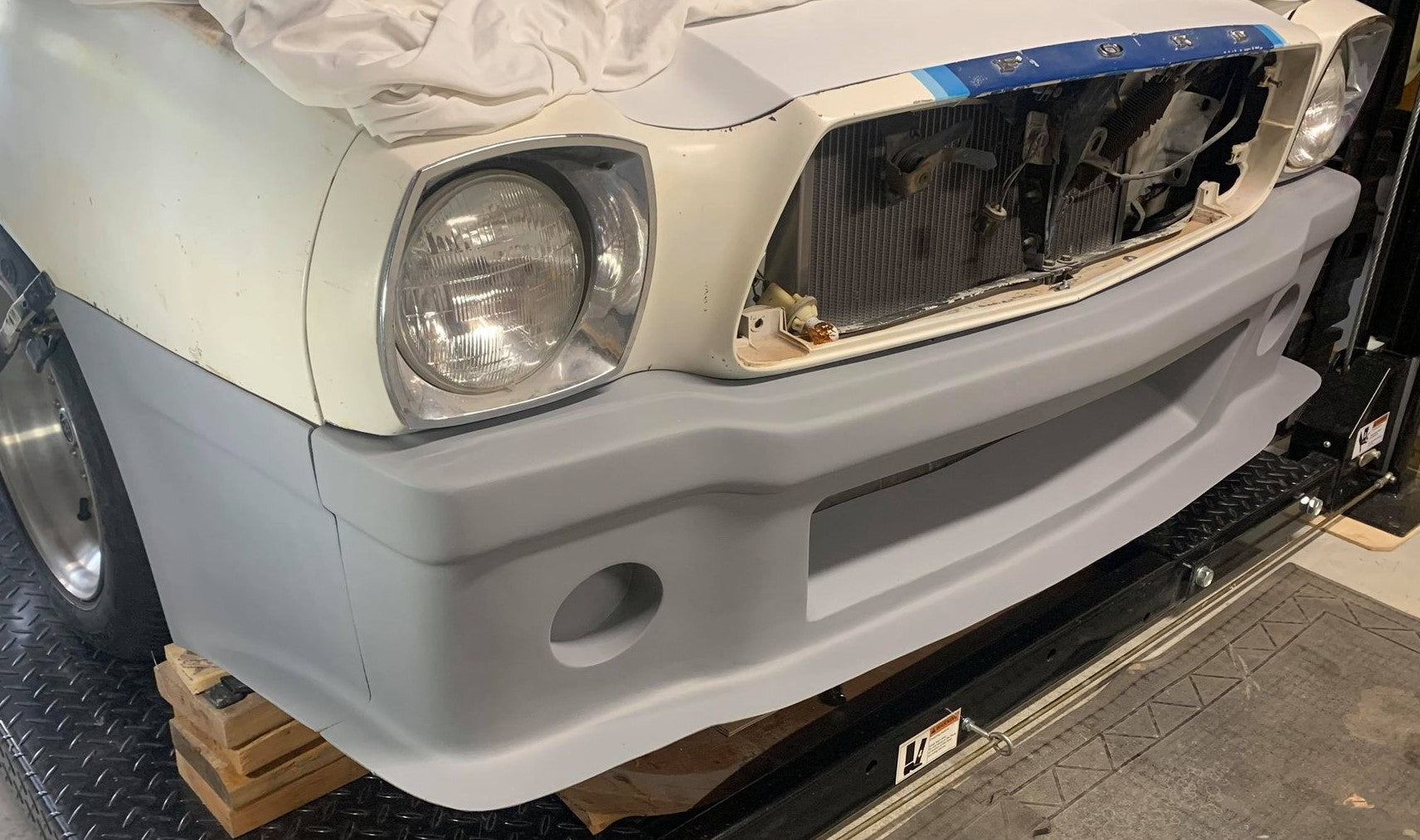 1965 FORD Mustang Ft Bumper